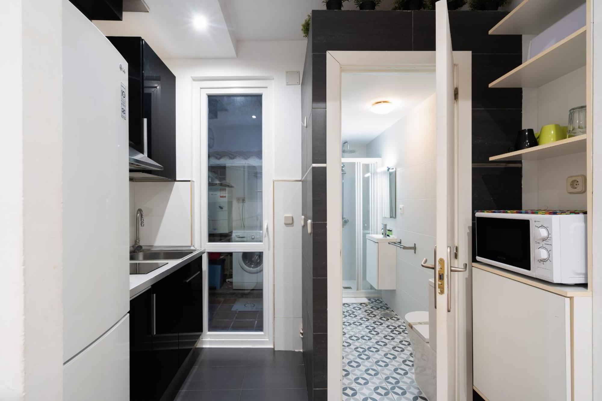 Apartamento En La Plaza De Lavapies Alquiler Temporal Madrid Exterior foto